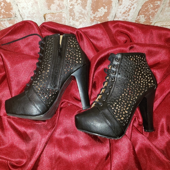 Heeled Black zip/lace size 7 - Picture 3 of 6